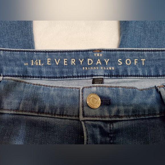 WHBM Everyday Soft Skinny Flare Jean,‎ 14 Long - Picture 5 of 5